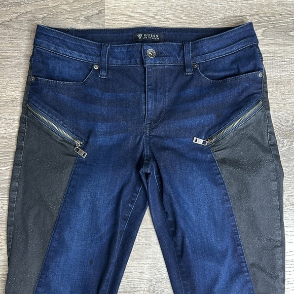 Guess Women’s Shimmering Two-Tone Zip Hem Skinny Jeans Sz 31 - Picture 2 of 12